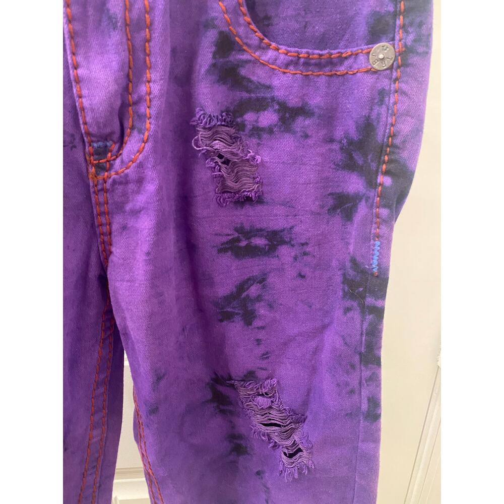 True Religion Urban Cow Billy Purple Wash Distressed Denim Jean Shorts Sz 34 - Picture 4 of 8